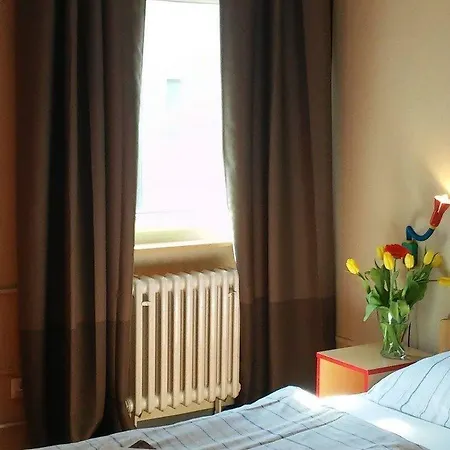 Acama & Schoeneberg 2*