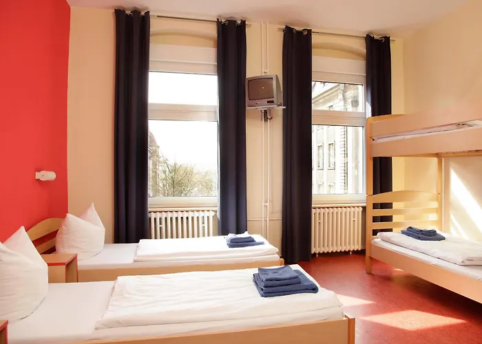 Ξενοδοχείο Acama & Schoeneberg 2*