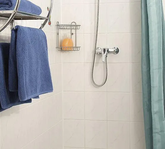 Acama & Schoeneberg 호텔 2*