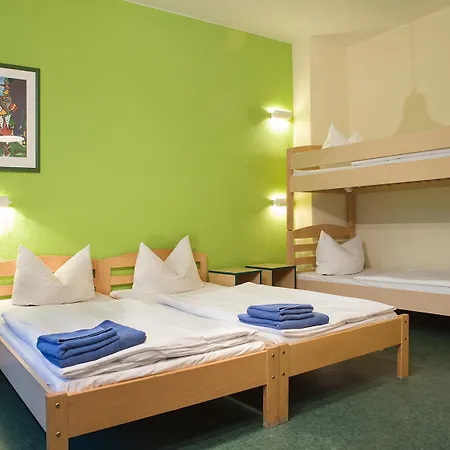 Hotel Acama & Schoeneberg 2*