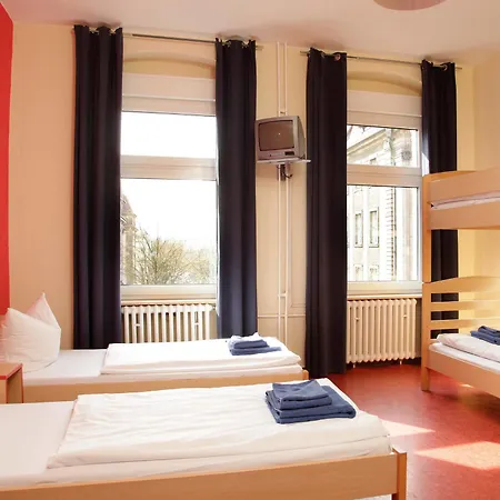 Hotel Acama & Schoeneberg 2*