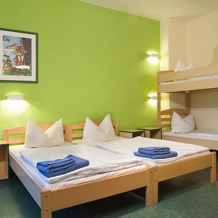 Hotel Acama & Schoeneberg 2*