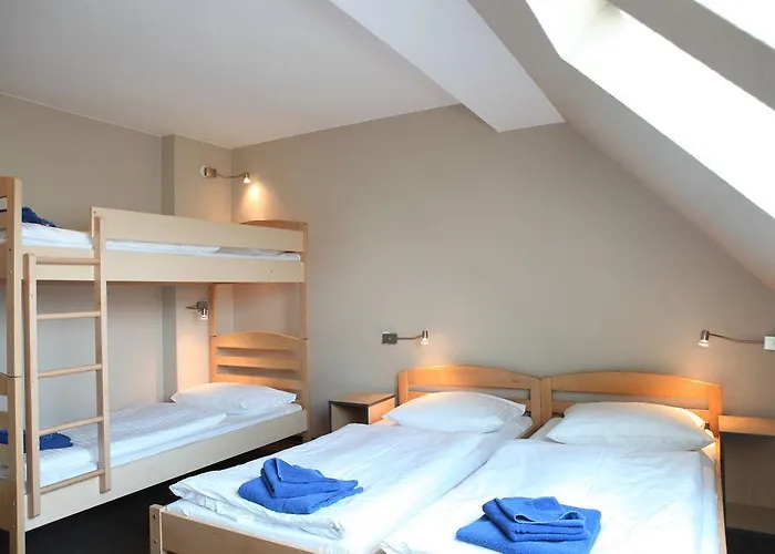 Hotel Acama & Schoeneberg 2*