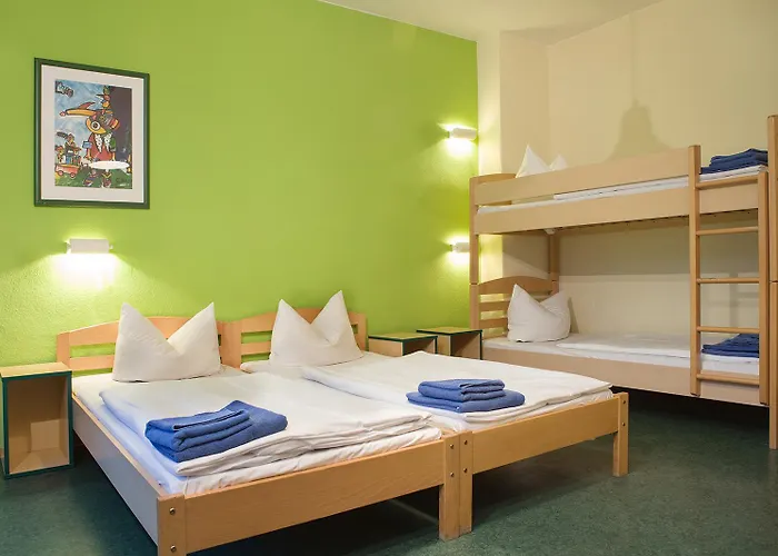 Hotel Acama & Schoeneberg 2*