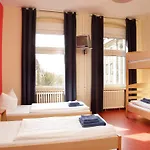 Hotel Acama & Schoeneberg 2*